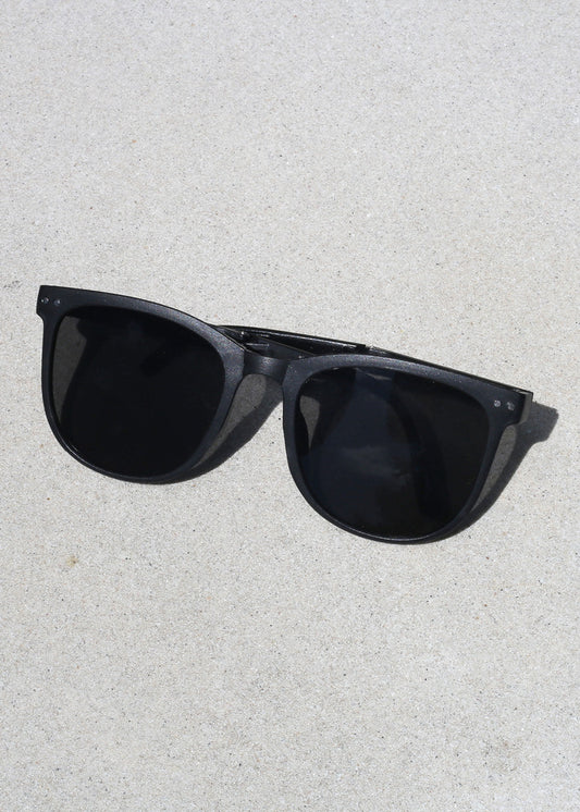 Chic Black Foldable Shades