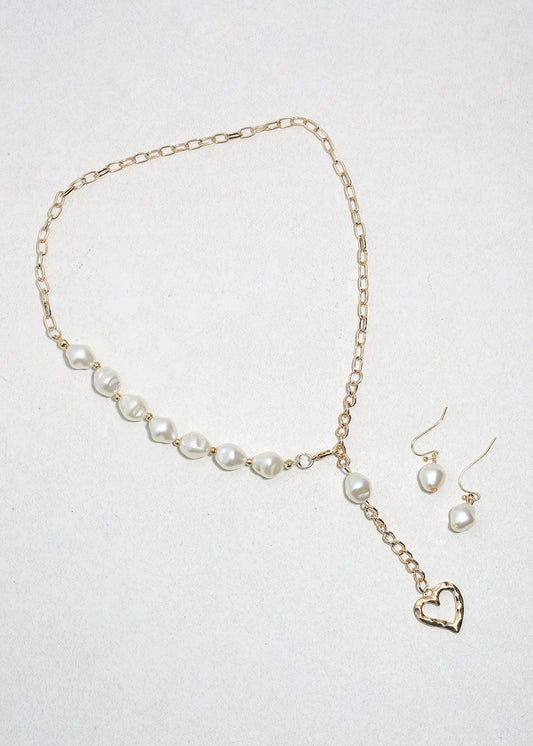 The Heart of Pearls Necklace Set