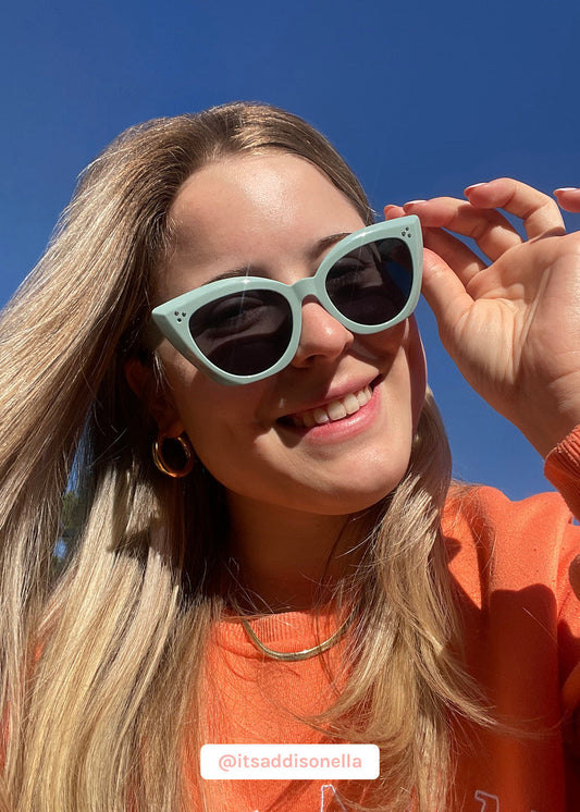 Thick Cat-Eye Frames