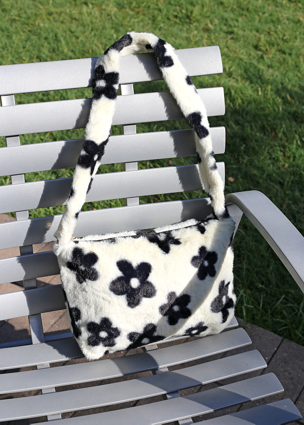 Daisy Shoulder Bag