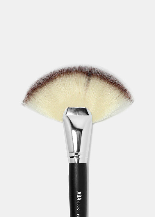 F11: Large Fan Brush