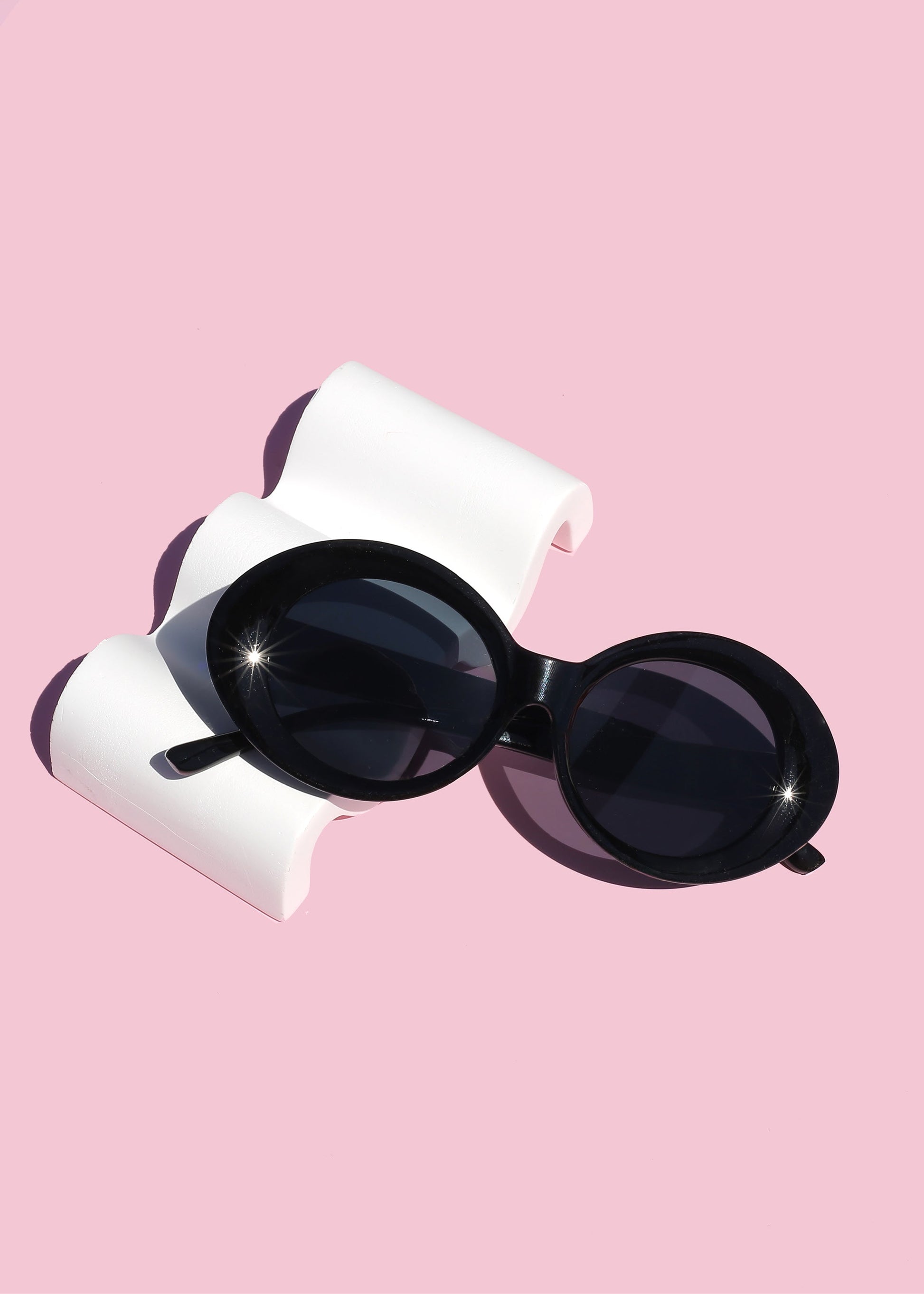 Retro Oval Frames