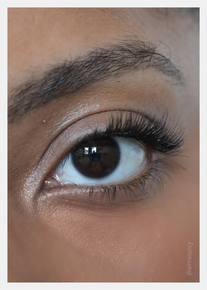 Magical Girl Light Eyelashes – Okimi