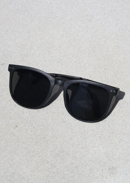 Chic Black Foldable Shades