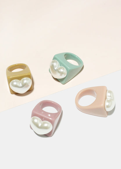 Neutral Pearl Heart Ring