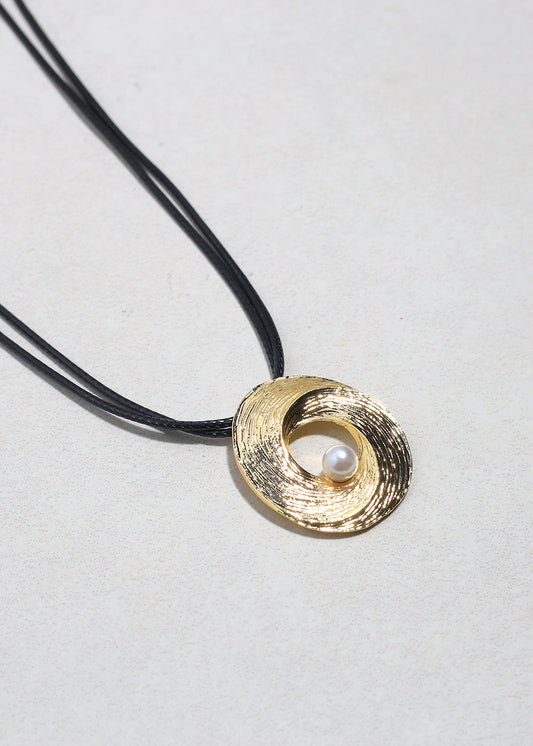 Golden Swirl Pearl Pendant Necklace
