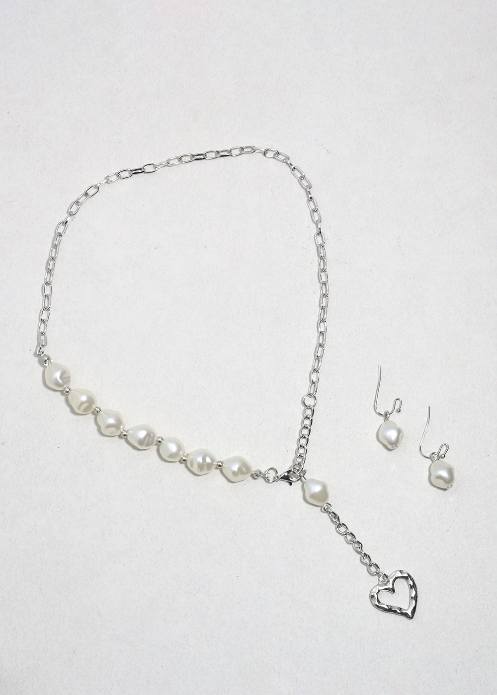 The Heart of Pearls Necklace Set