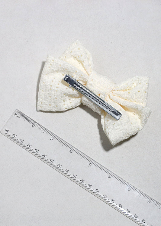 Sweet Eyelet Bow Clip